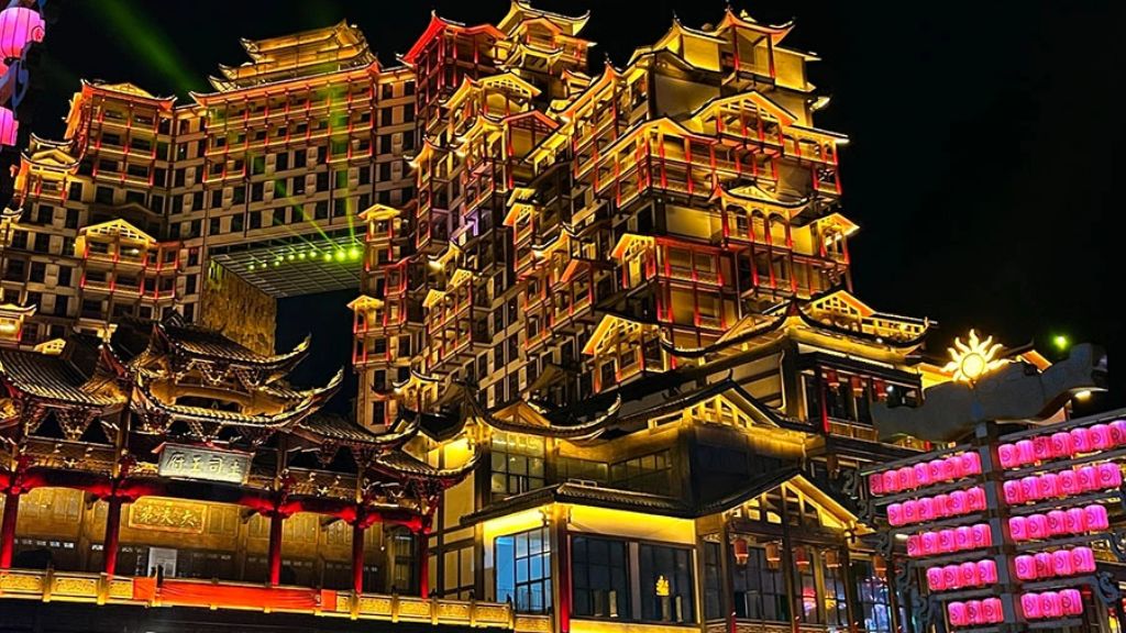 Công trình đồ sộ mang tên 72 Kỳ Lầu