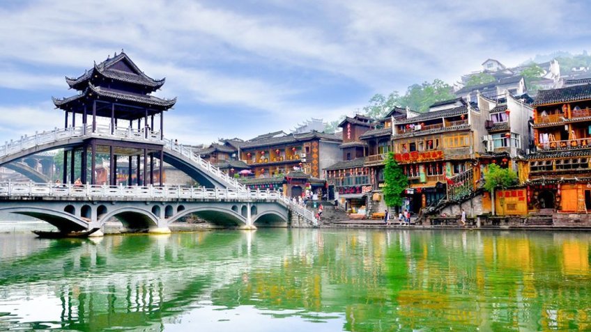 Trung Quốc 5N4Đ: Ân Thi - Trương Gia Giới - Phượng Hoàng Cổ Trấn