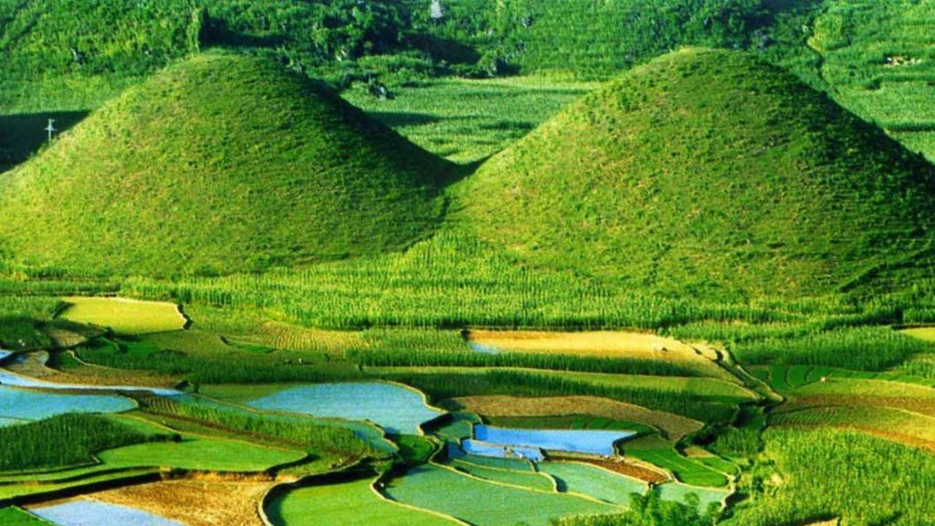 Vẻ đẹp thiên nhiên tuyệt đẹp tại Núi Đôi Cô Tiên