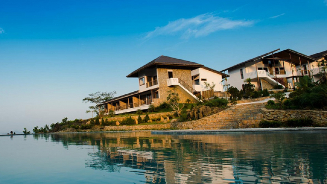Combo 2N1Đ Bakhan Village Resort Hòa Bình 4* + Xe đưa đón