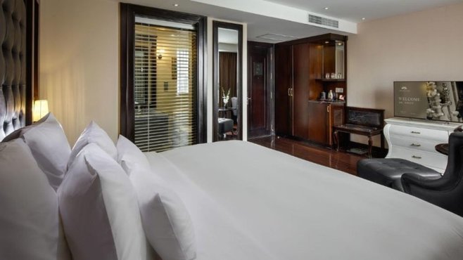 Combo 2N1Đ: Du thuyền Paradise Delight 5* + Paradise Suites Hotel Hạ Long 4*