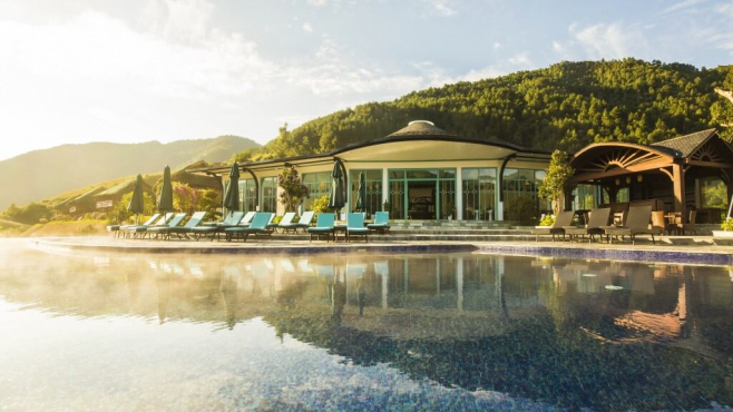 Combo 2N1Đ nghỉ dưỡng Le Champ Tú Lệ Resort 4* & Xe đưa đón khứ hồi