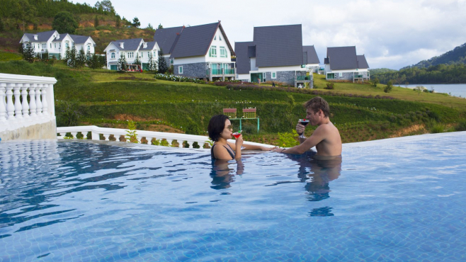 Combo 3N2Đ Đà Lạt Wonder Resort 4* + Vé máy bay từ Hồ Chí Minh