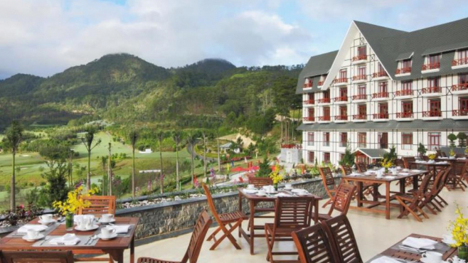 Combo 3N2Đ Swiss-BelResort Tuyền Lâm 5* + Vé máy bay