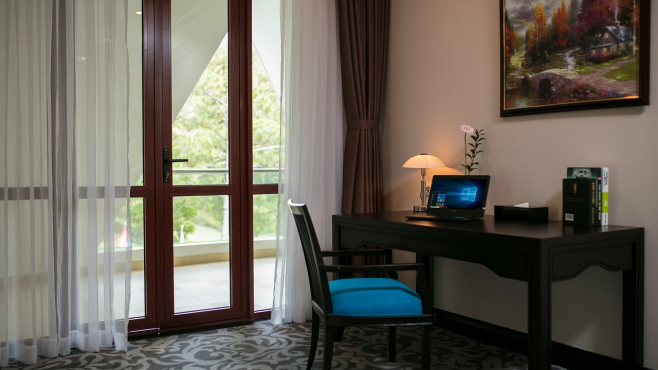 Combo 3N2Đ Swiss-BelResort Tuyền Lâm 5* + Vé máy bay