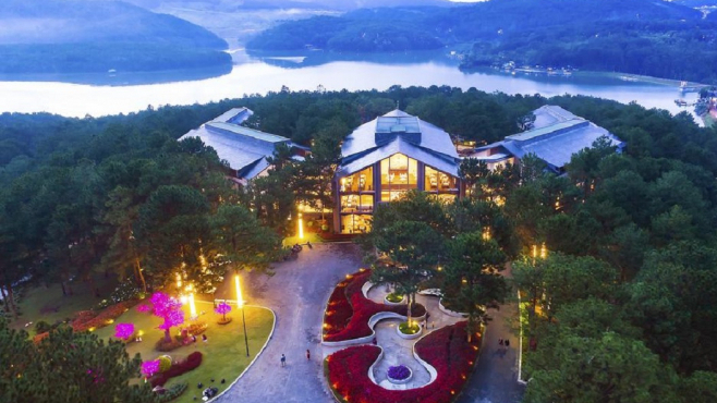 Combo 3N2Đ Terracotta Resort Đà Lạt 5* + Vé máy bay