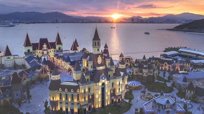 Combo 3N2Đ Vinpearl Condotel Beachfront Nha Trang + Buffet sáng + Vé vui chơi Vinwonders