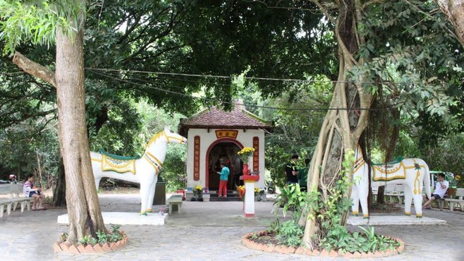 Combo Côn Đảo 2N1Đ: Khách sạn tiêu chuẩn 3* + Tour hành hương lễ tạ