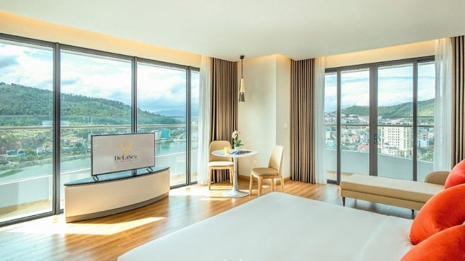 Combo Du thuyền Scarlet Pearl + Delasea Hotel Hạ Long 3 ngày 2 đêm