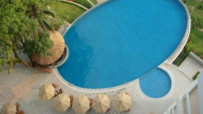 Combo Hạ Long 2N1Đ: Novotel Hotel 4* + Du thuyền Ambassador ăn tối
