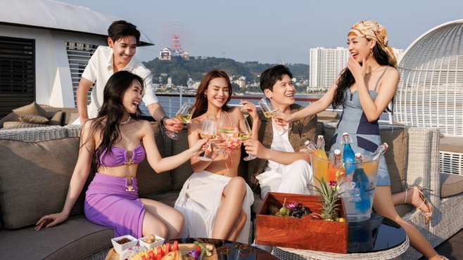 Combo Hạ Long 2N1Đ: Novotel Hotel 4* + Du thuyền Ambassador ăn tối