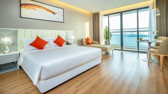 Combo Hạ Long 3N2Đ: Du thuyền Rosy + Delasea Hotel Hạ Long 5*