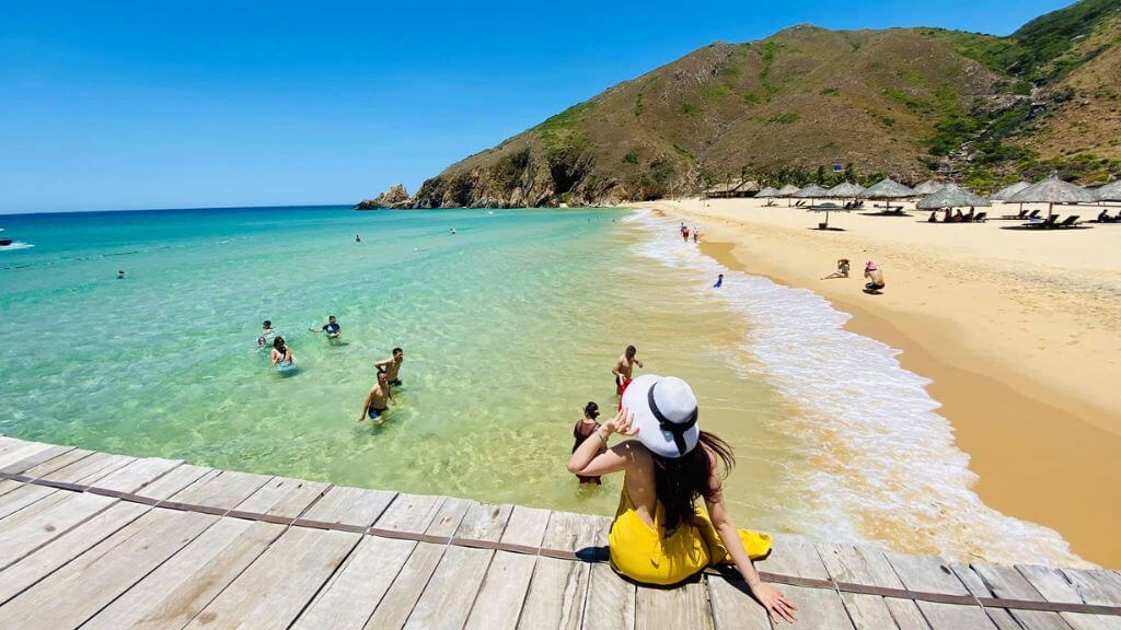Combo Hà Nội - Quy Nhơn 4N3Đ: Khách sạn 4* + Vé máy bay khứ hồi Vietjet Air