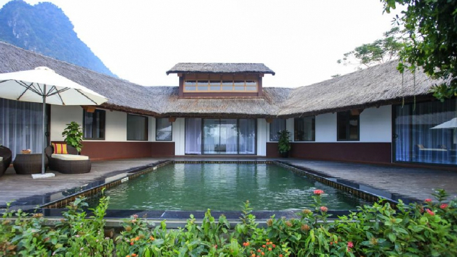 Combo Hòa Bình 2N1Đ: Serena Resort Kim Bôi 4* + 1 bữa ăn chính