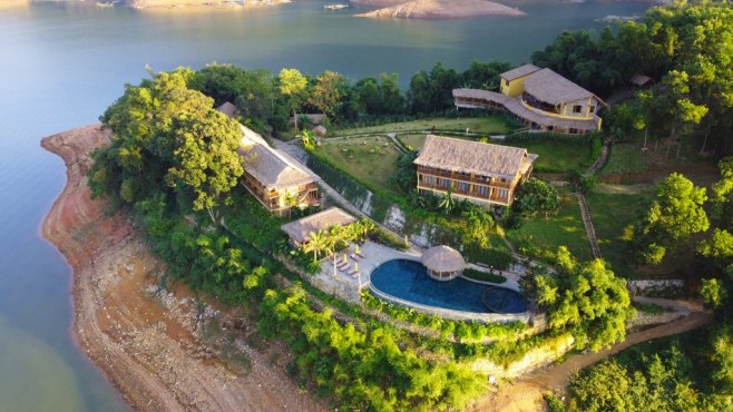 Combo Mai Châu 2N1Đ: Mai Châu Hideaway Lake Resort 4* + Xe khứ hồi