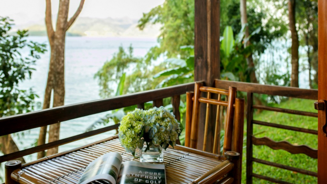 Combo Mai Châu 2N1Đ: Mai Châu Hideaway Lake Resort 4* + Xe khứ hồi