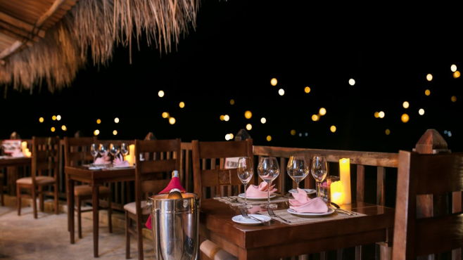 Combo Mai Châu 2N1Đ: Mai Châu Hideaway Lake Resort 4* + Xe khứ hồi