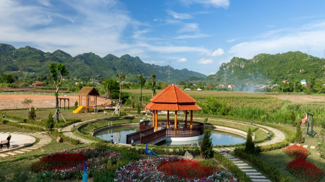 Combo Mộc Châu 2N1Đ: Mộc Châu Eco Garden Resort 4* + Bữa ăn đặc sản Tây Bắc