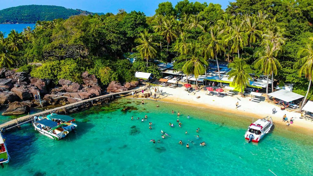 Combo nghỉ dưỡng Phú Quốc 4N3Đ: VinHolidays Fiesta Phu Quoc 5* + Vé máy bay Sun Phú Quốc Airways| Từ Hà Nội