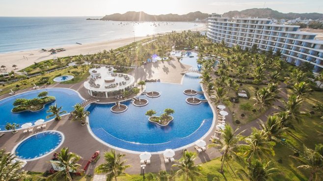 Combo Quy Nhơn từ Hà Nội 4N3Đ: FLC City Hotel Beach 5* + Vé máy bay khứ hồi Vietjet Air