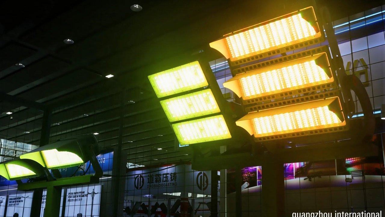 Tour GILE Quảng Châu – Hội chợ chiếu sáng & đèn LED