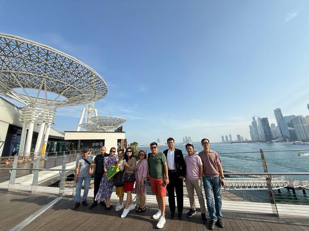 Đoàn khách hội chợ cùng Vietpower Travel