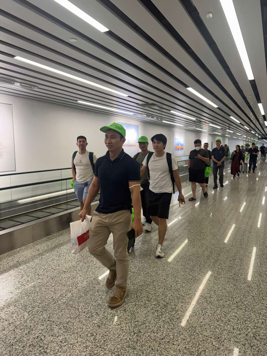 Đoàn khách hội chợ cùng Vietpower Travel.