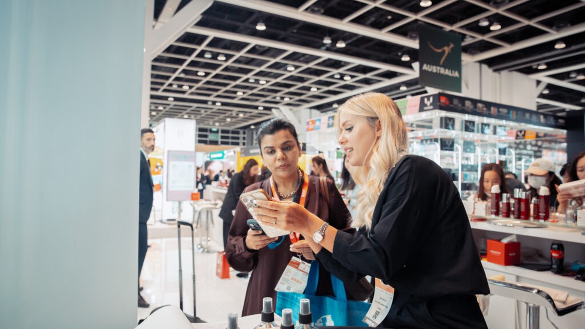 Tour Cosmoprof & Cosmopack Asia – Hội chợ mỹ phẩm Hong Kong
