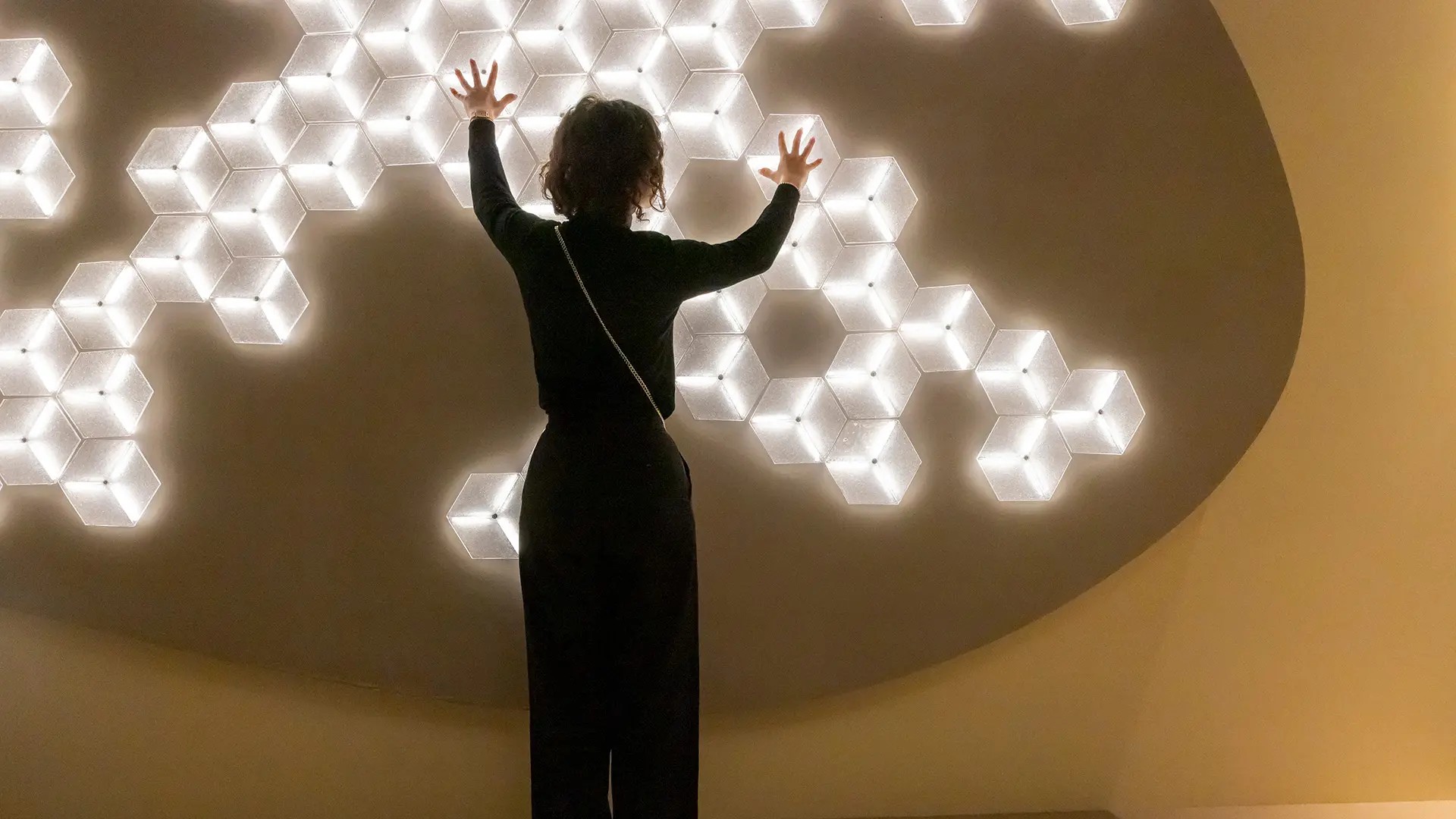 Thiết kế đèn tường tại Euroluce.