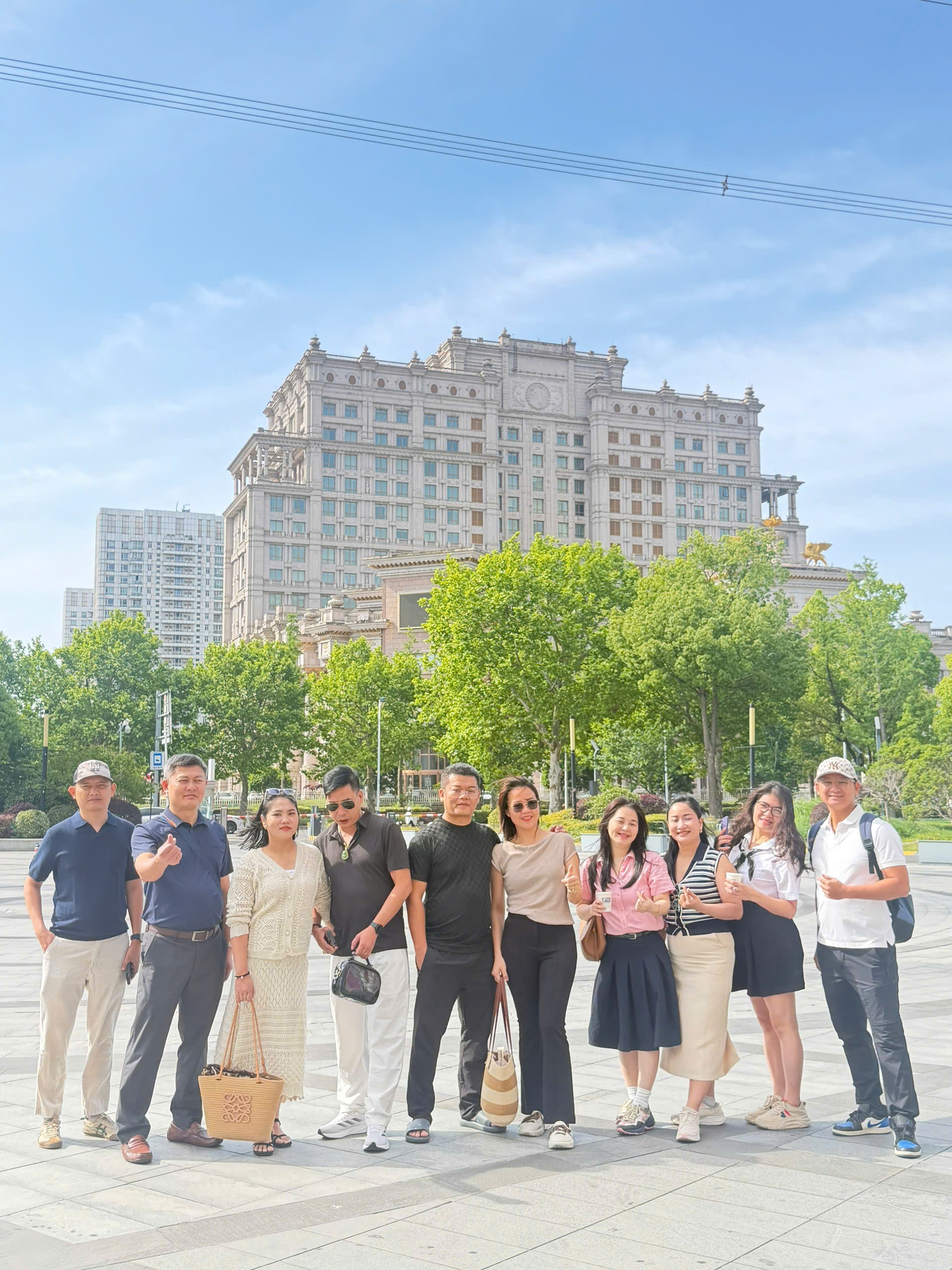Khách Vietpower Travel trong chuyến công tác hội chợ