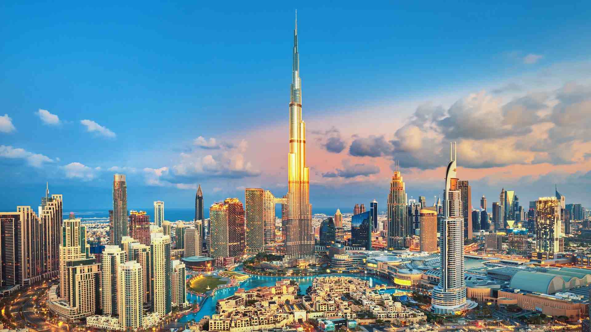 Du lịch Dubai: Safari - Abu Dhabi 6N5Đ (Bay hàng không 5* Emirates)