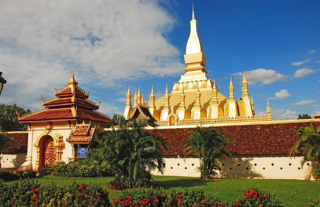 Tour Lào 4 Ngày 3 Đêm | Khám Phá Viêng Chăn – Luang Prabang – Pak Ou – Kuang Si