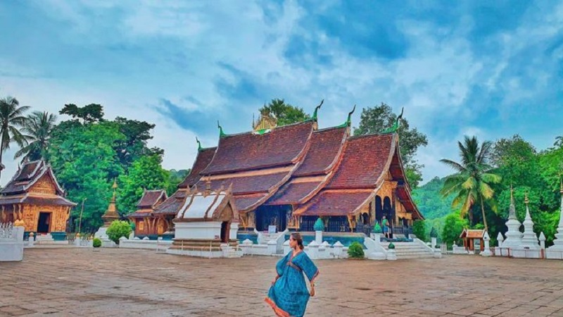 Lào